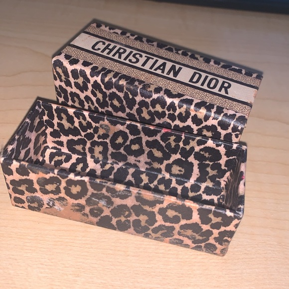 ✨Mitzah Limited Edition✨DIOR Rouge Lipstick Case (Comes As Is) with 540 Lipstick - Picture 3 of 8